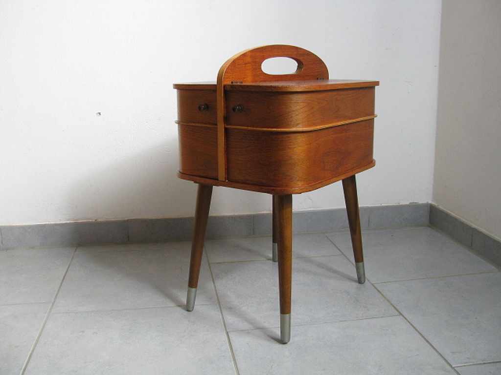 Mid century sewing box with / side table. asystent teak 1960/70s