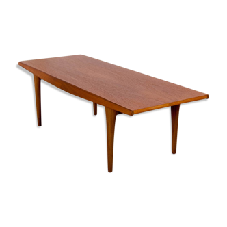 Table basse pieds fuseaux
