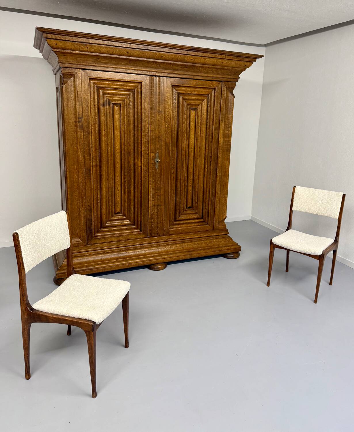 Frankfurt solid wood wardrobe geometric shape vintage wardrobe