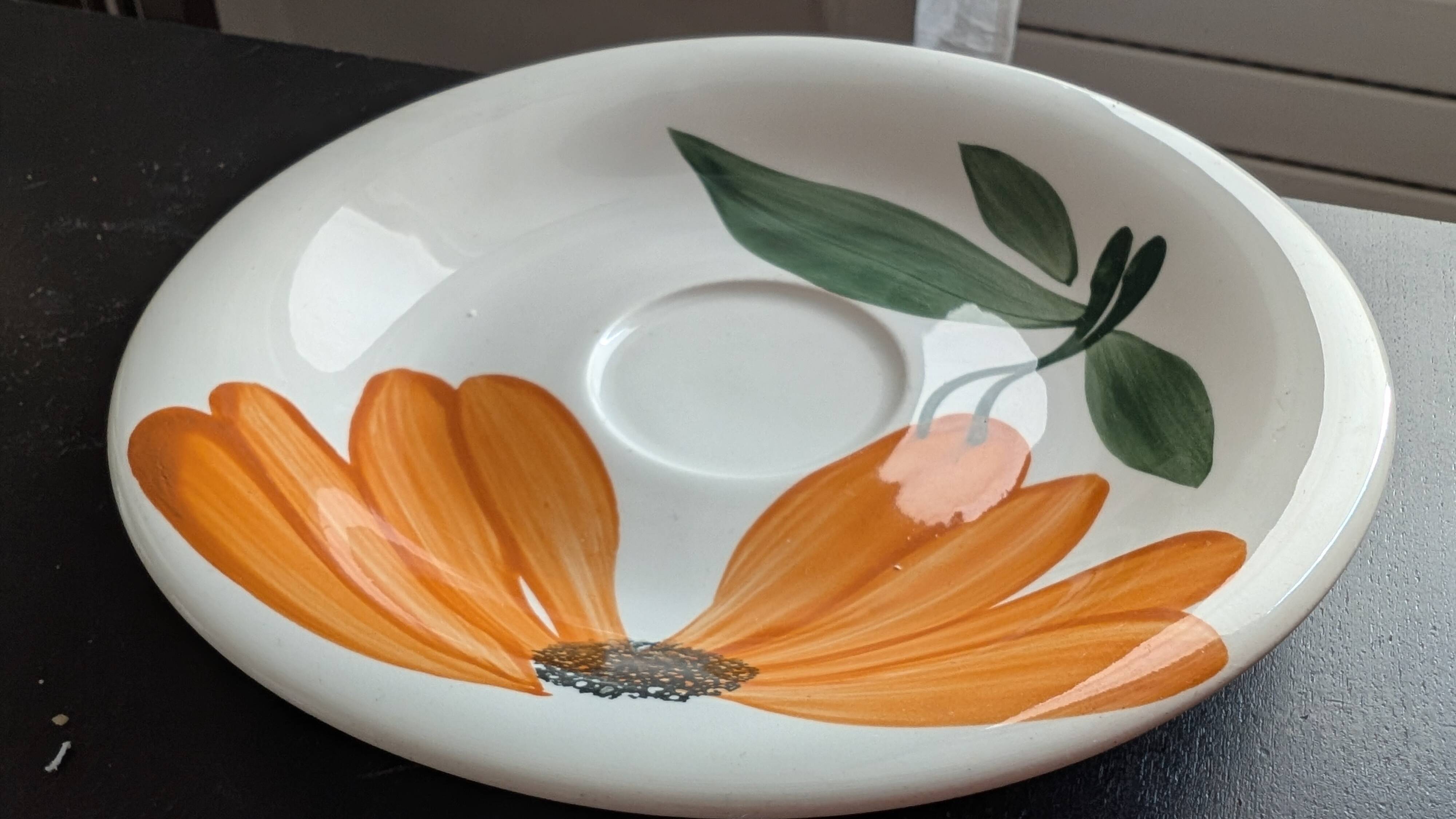 A vintage dessert plate porcelain Gien