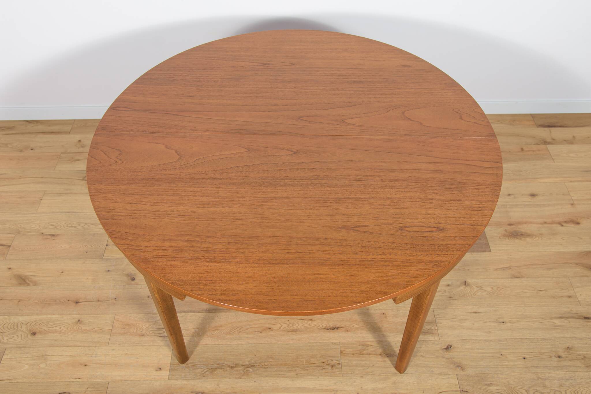Mid century round extendable dining table and chairs from mcintosh, 1960s, set of 5