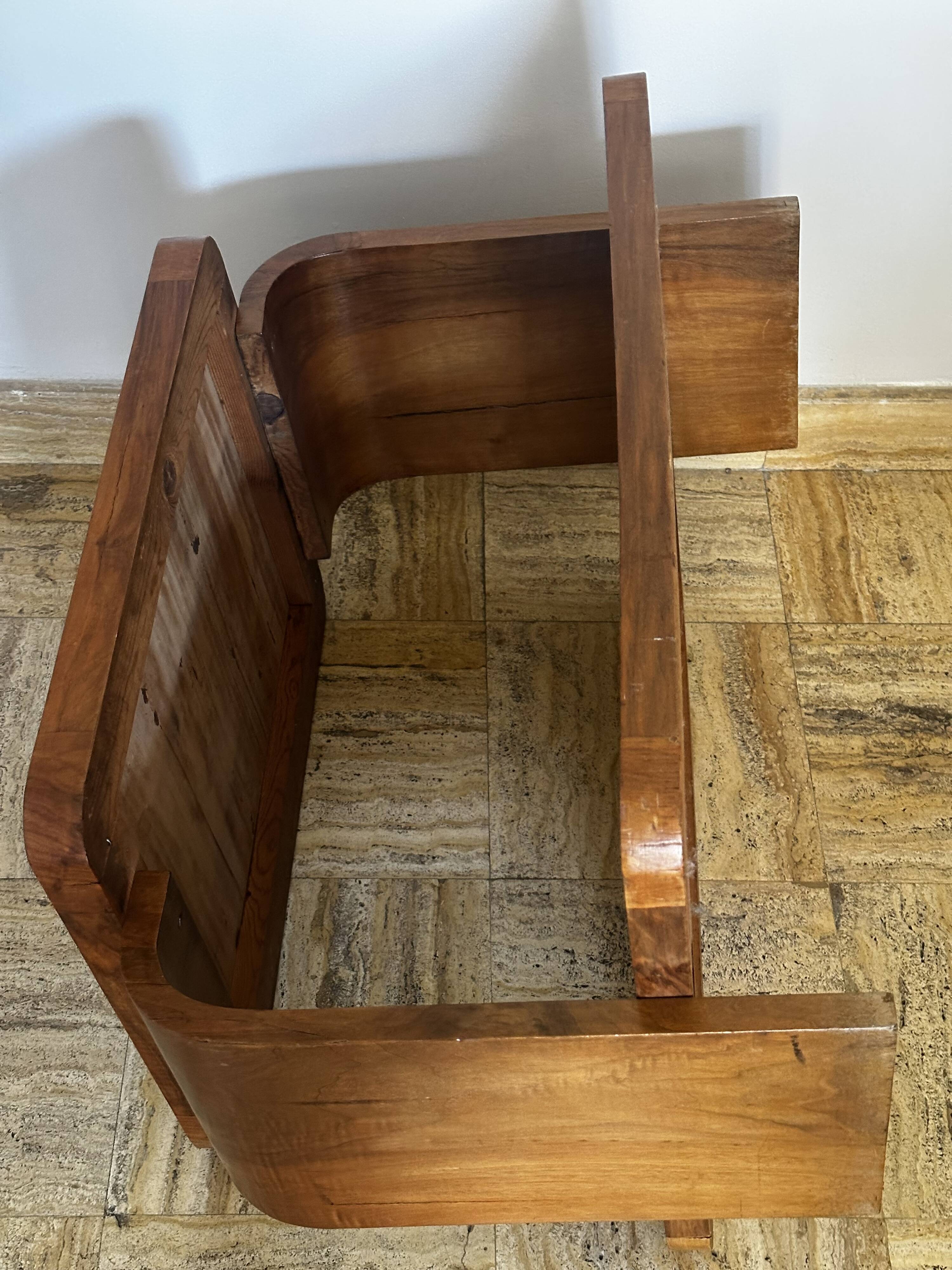 1930s Art Deco side table in marquetry walnut