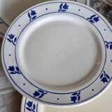 6 assiettes plates anciennes en faïence à décor de tulipes bleues