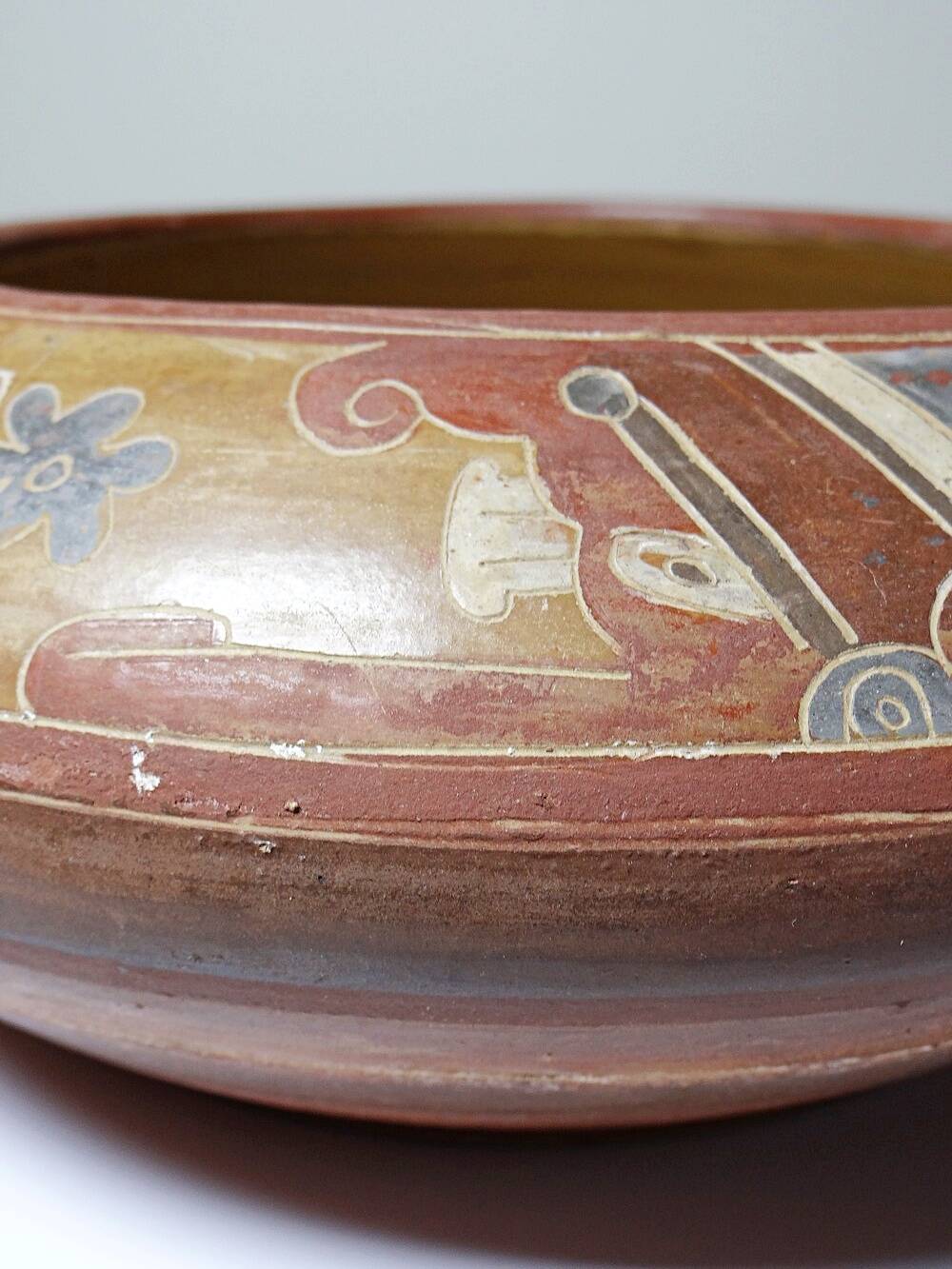 Vintage pre-Columbian style handcrafted ceramic decorative bowl