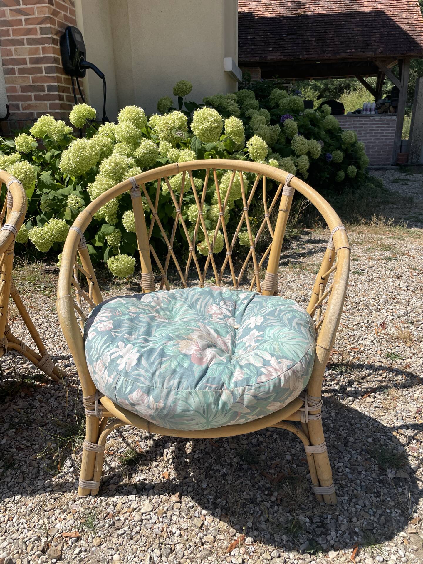 Rattan lounge