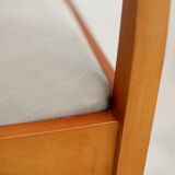 5 chaises en bois piètement fuselé circa 1975