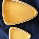Set of 2 vintage trivets typical of the 1950s in enameled and gilded ceramic