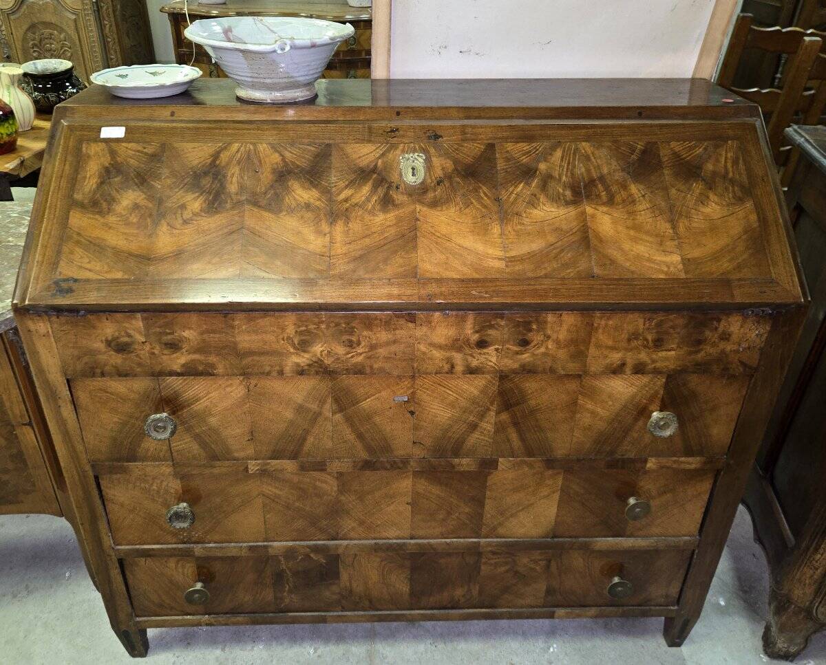 Writing desk from the Louis XVI period in walnut.