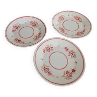 Set of 3 small opaque porcelain plates