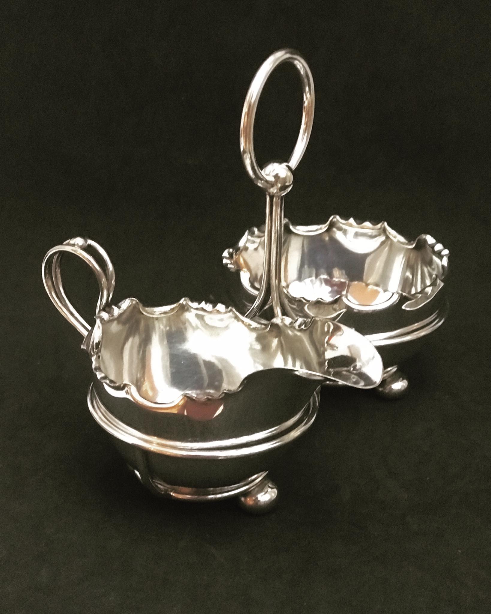 Sugar dish and cream dish