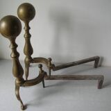Ancienne paire de chenets articulés en laiton et métal 48 cm accessoire cheminée