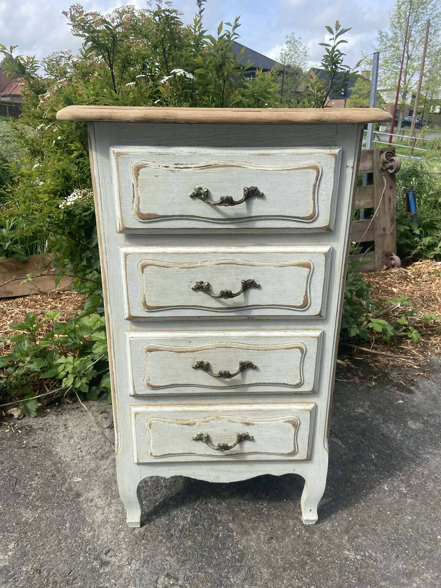 Louis XV style chiffonnier/semanier