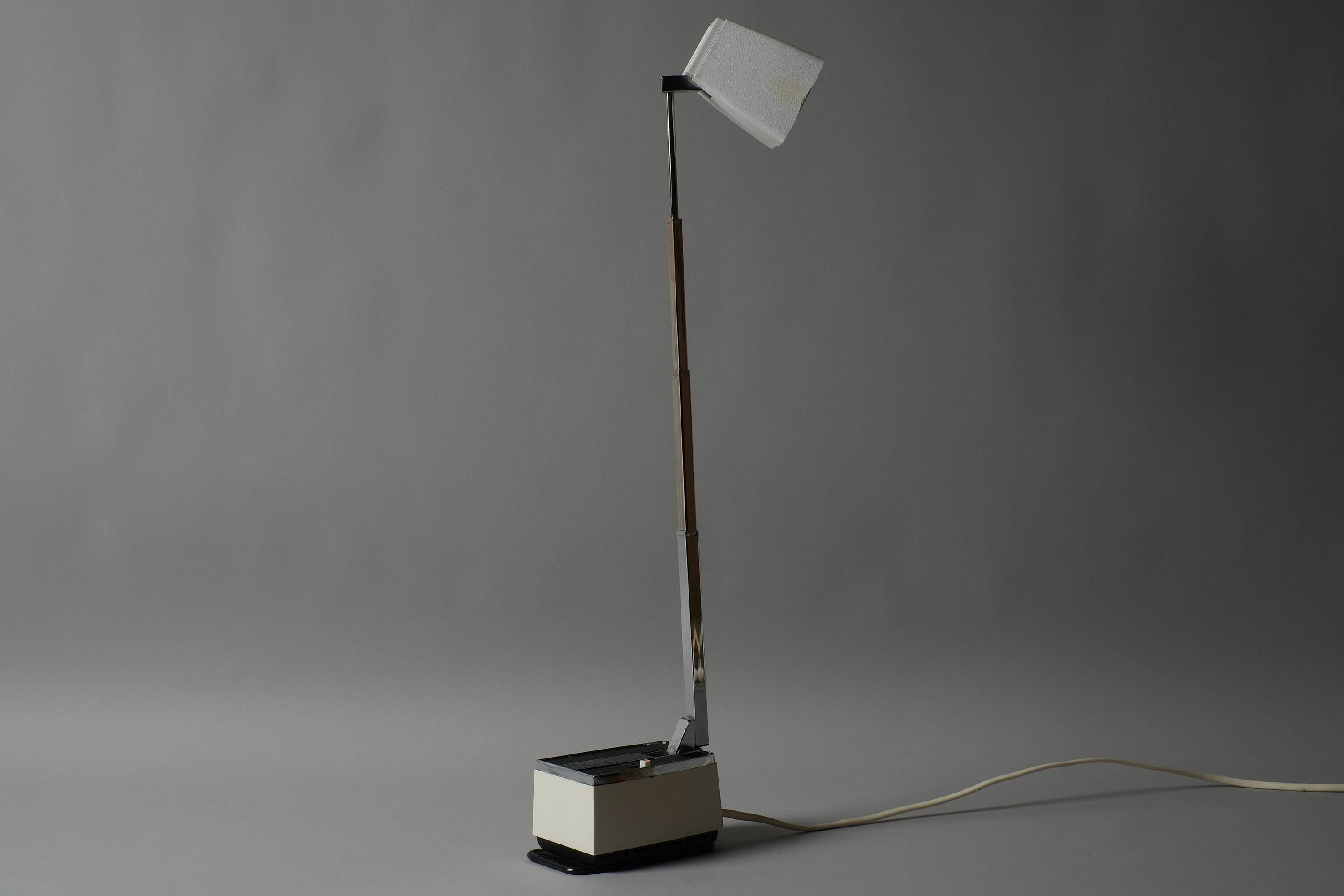 Lampe HBH Solo Type 8300 antenne télescopique, Danemark, années 1960