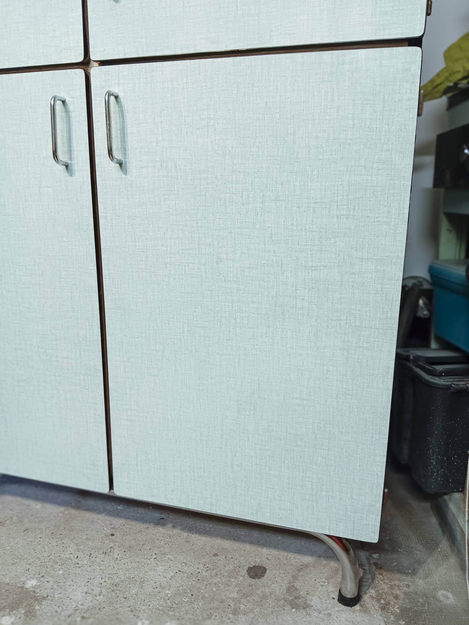 Buffet colonne vintage Formica bleu-vert