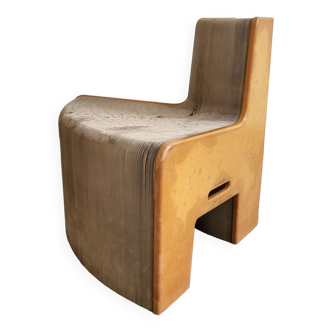 Flexiblelove armchair by Chishen Chiu 100% recycled