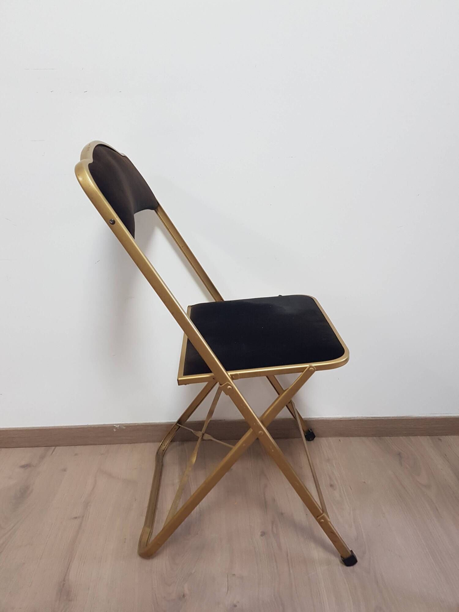 Set of 4 opera theater folding chairs from the 70s two-tone velvet brass