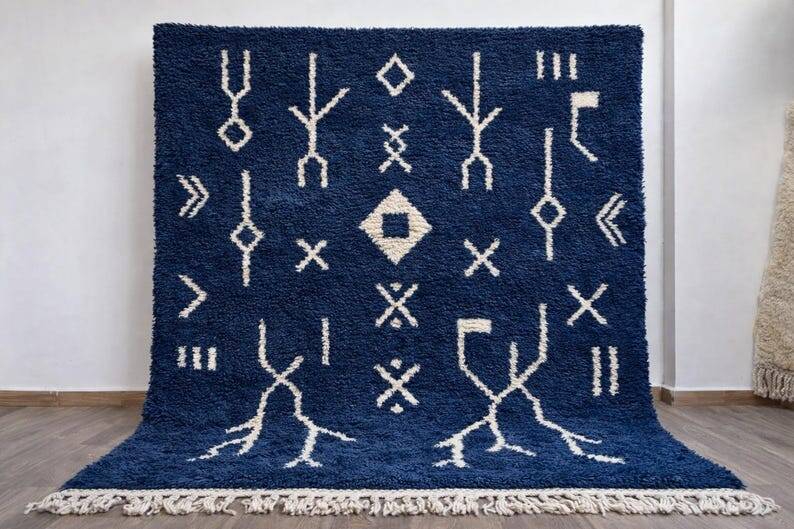 Magnificent handmade rug 250cm x 300cm