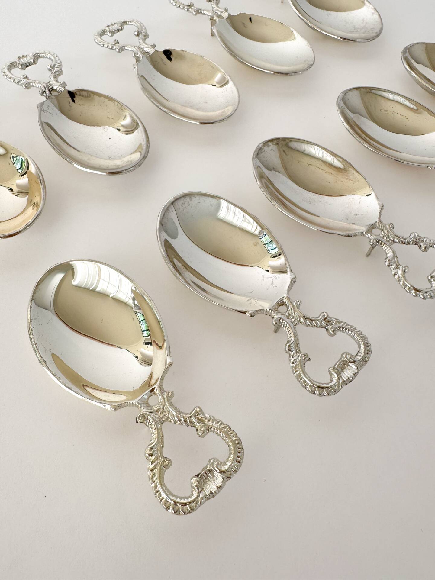 Ensemble de cuillères à amuse-bouche en argent vintage