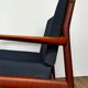 Fauteuil danois en teck et bouclette bleu