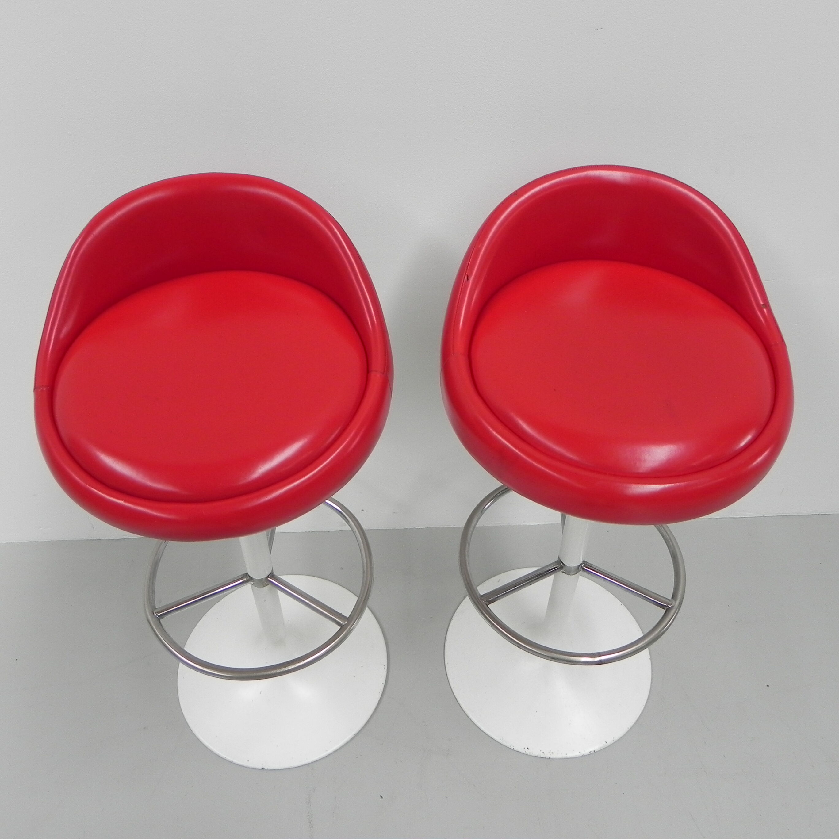 2 vintage bar stools with swivel seat