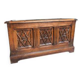 Antique 19th-century Neo-Gothic chest