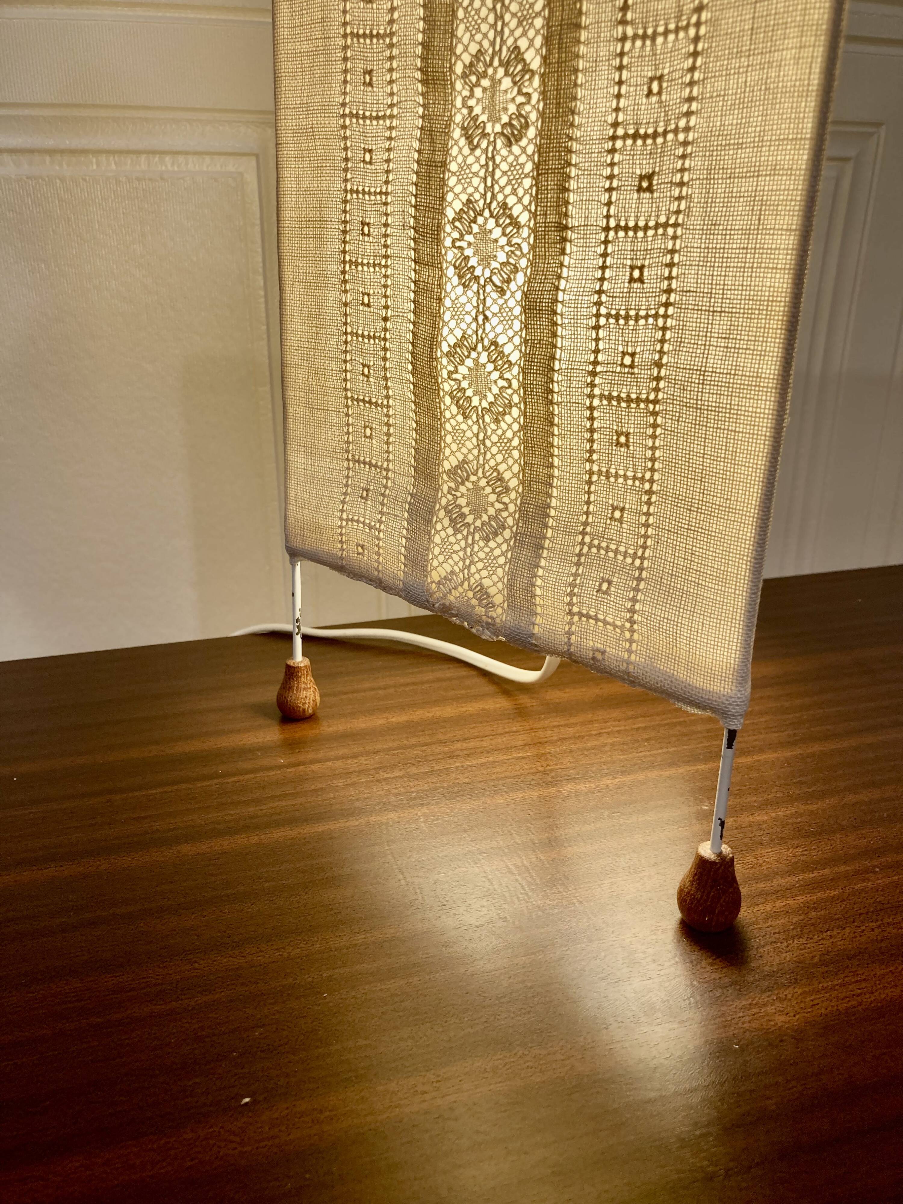 Scandinavian design tripod lamp 1960.