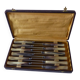 Coffret de 12 couteaux en corne