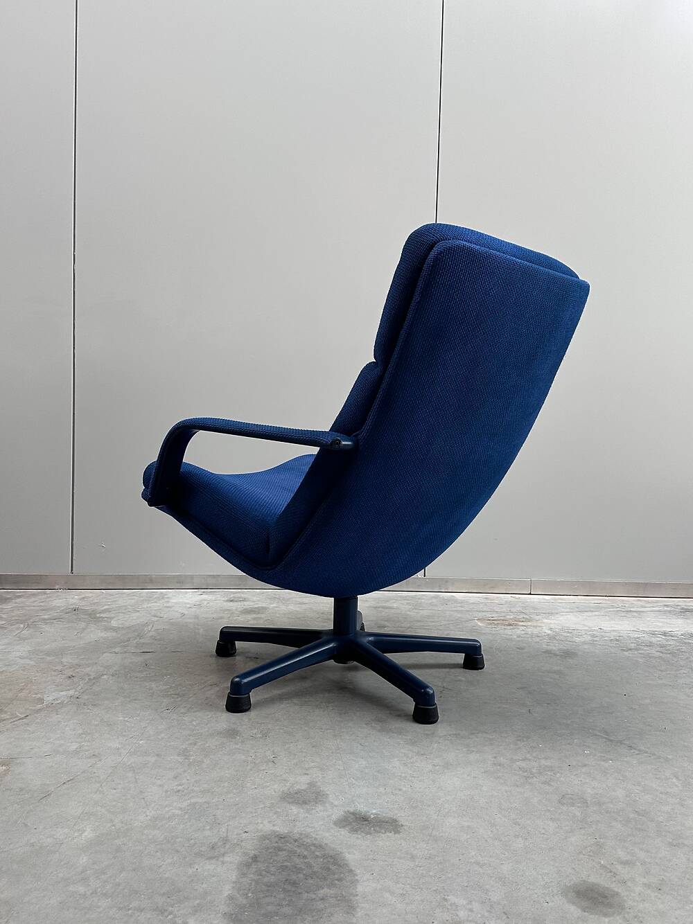 F156 swivel chair with high back, Geoffrey Harcourt, Artifort, Netherlands, 1970s