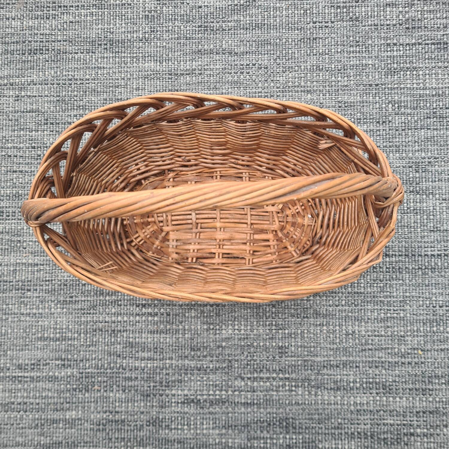 Basket with wicker handle