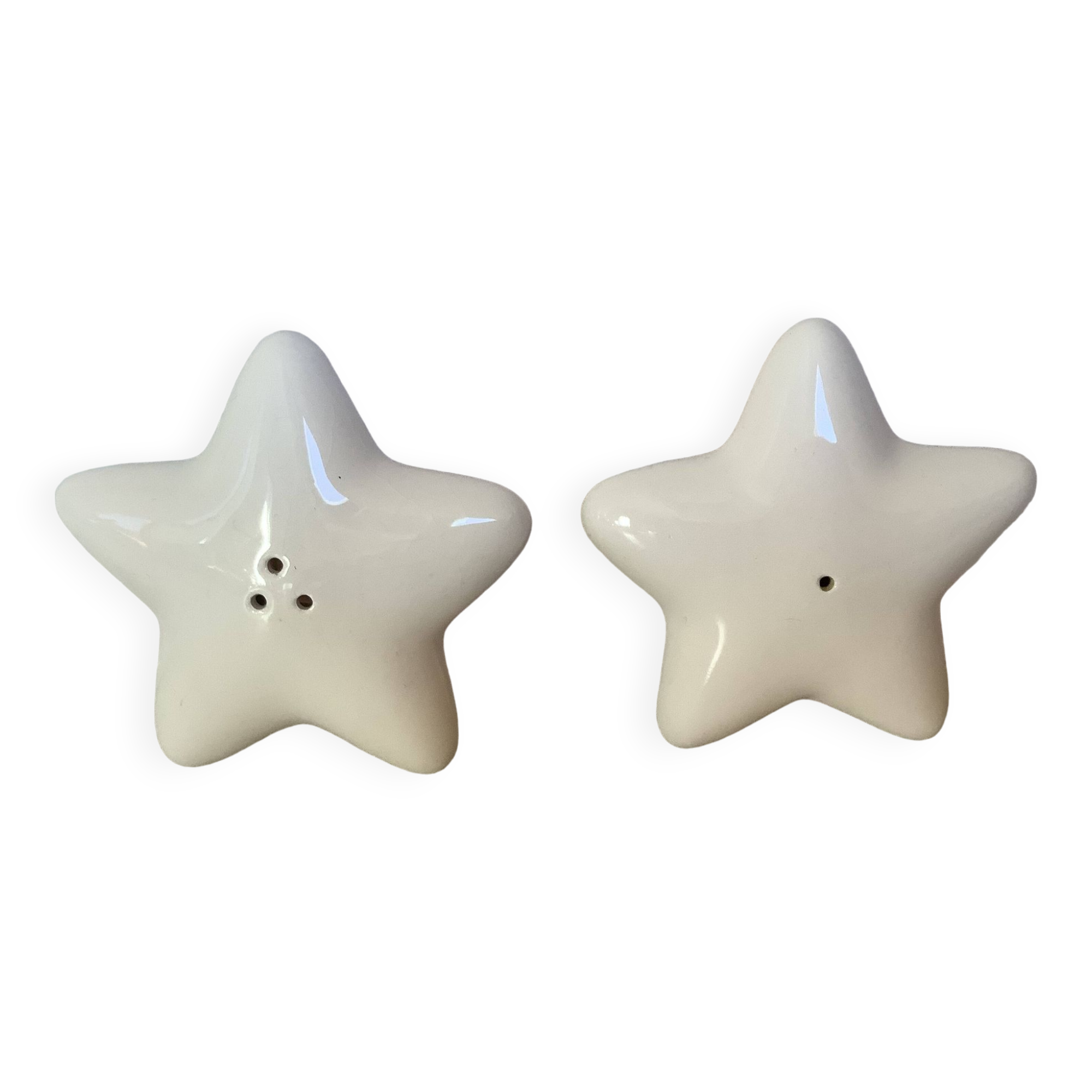 Salt and pepper shakers shaped like a starfish.
