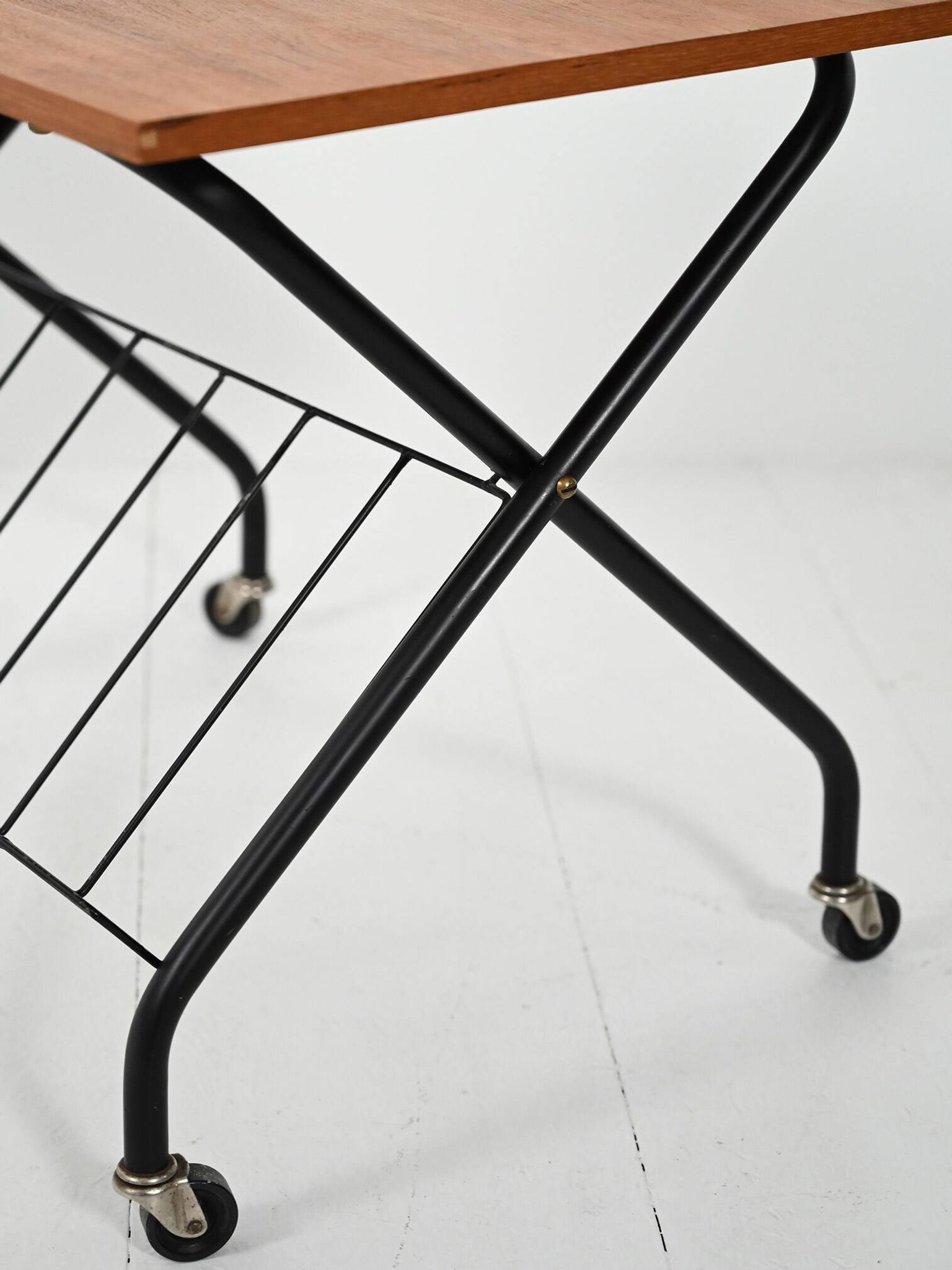 Table basse scandinave avec porte-revues, années 1960-70