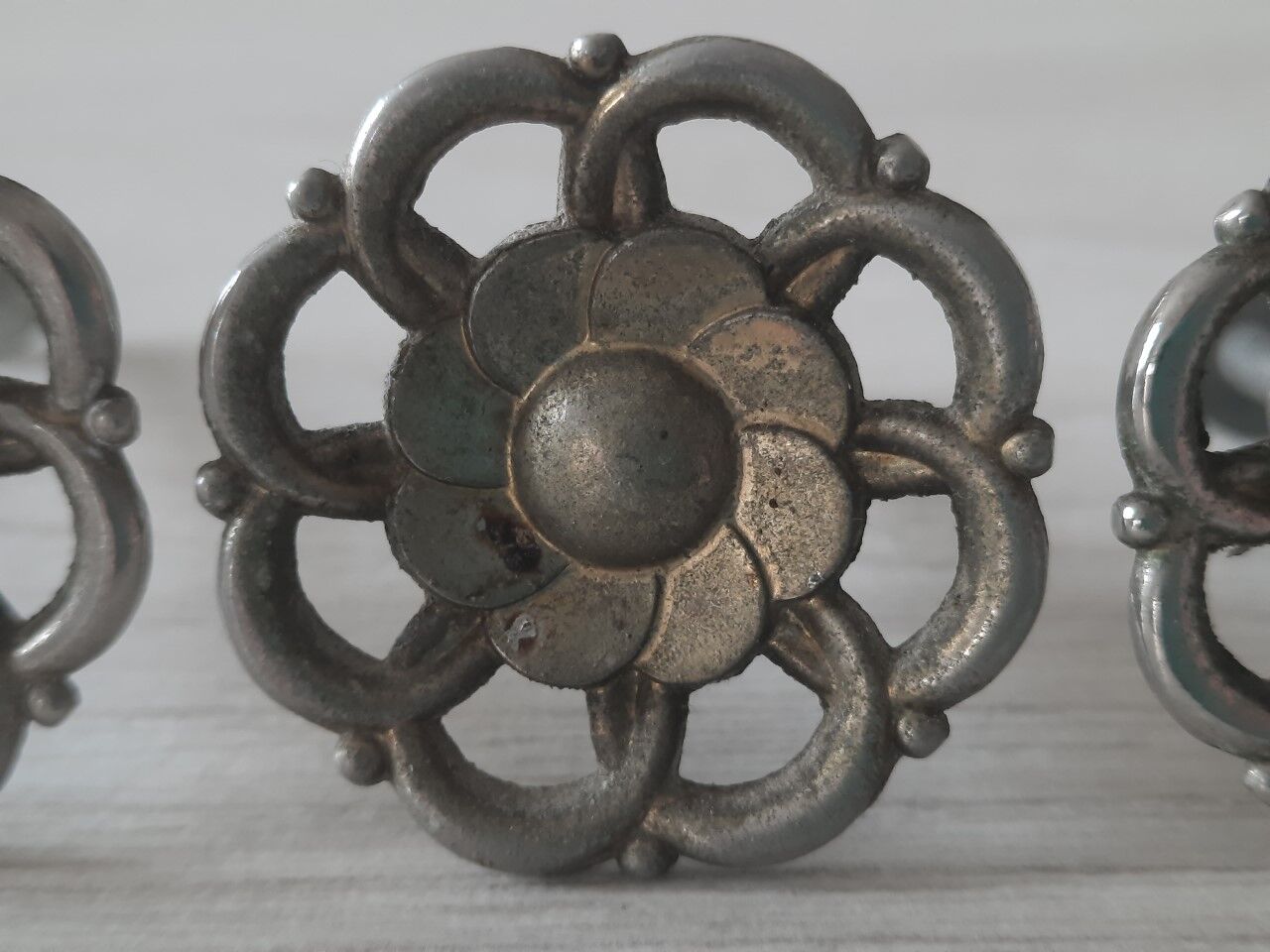 Drawer button handles