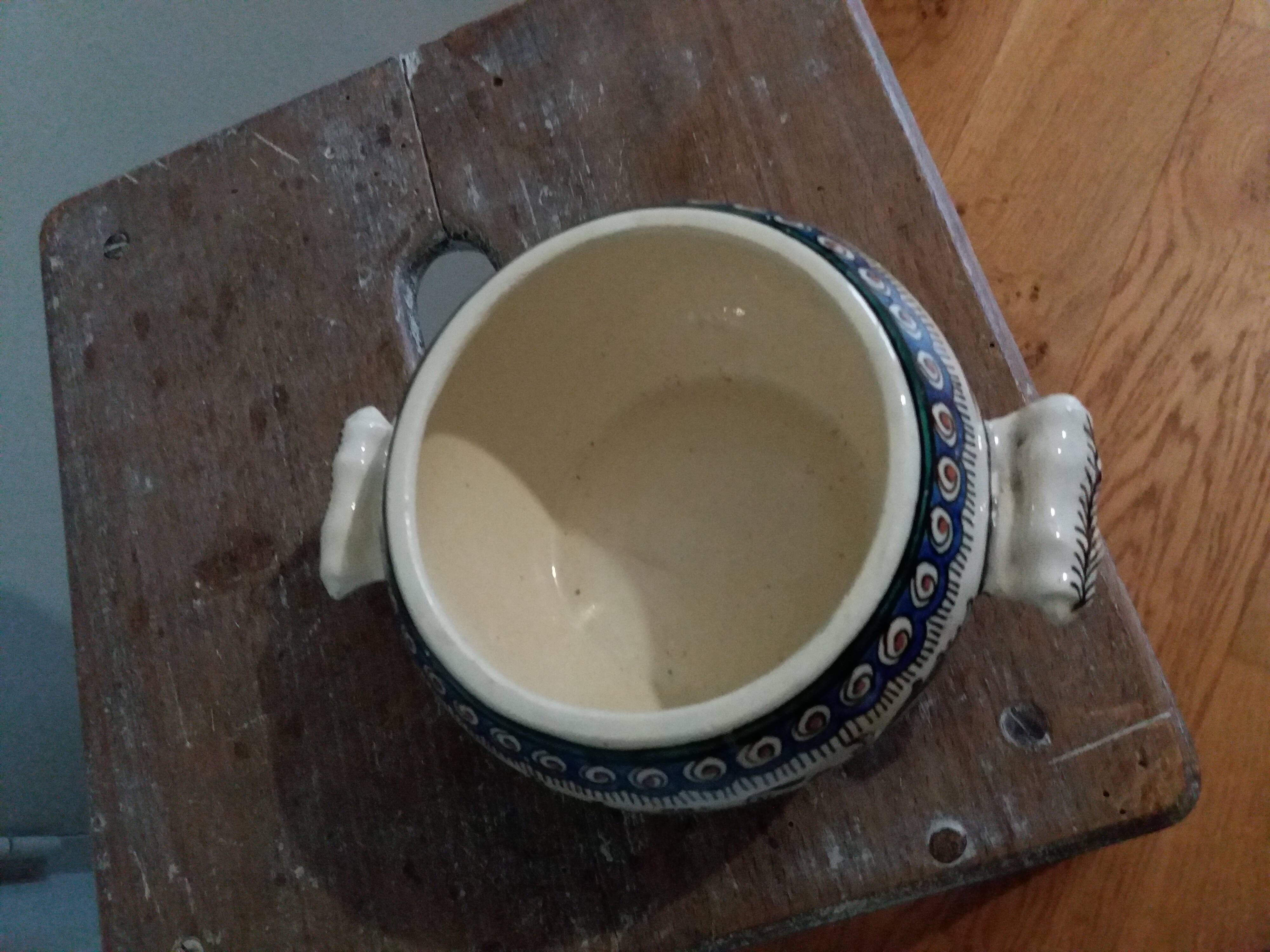 Hand painted Desvres style pot