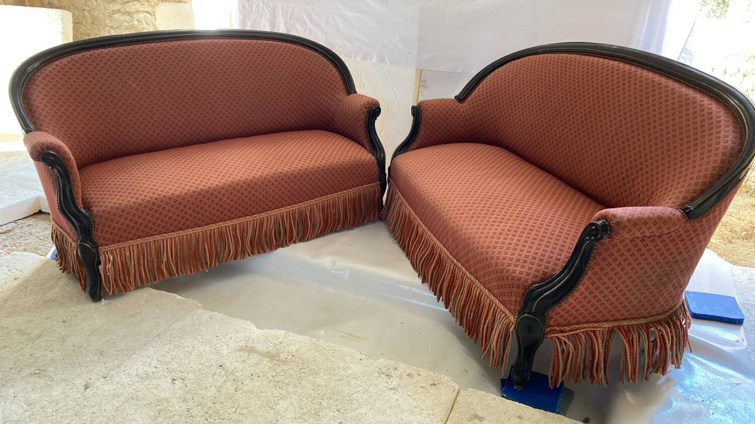 Deux canapés napoléoniens