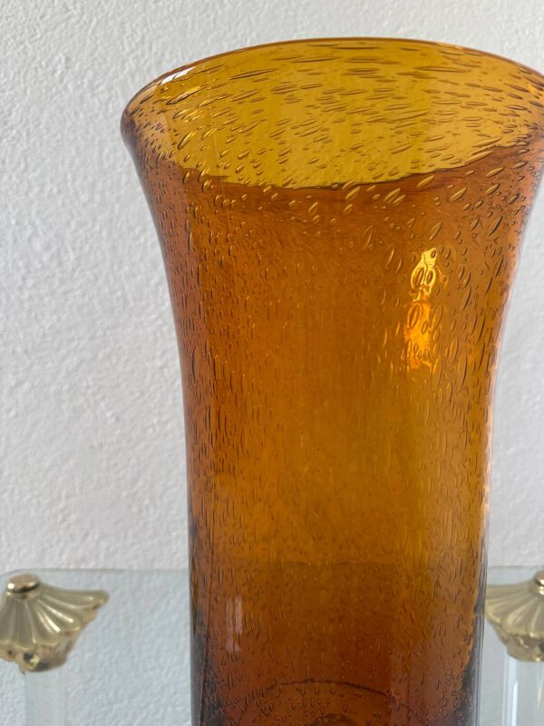 Grand vase verre bullé ambré années 60