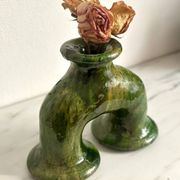 Sculptural vase in glazed ceramic from Tamegroute.
