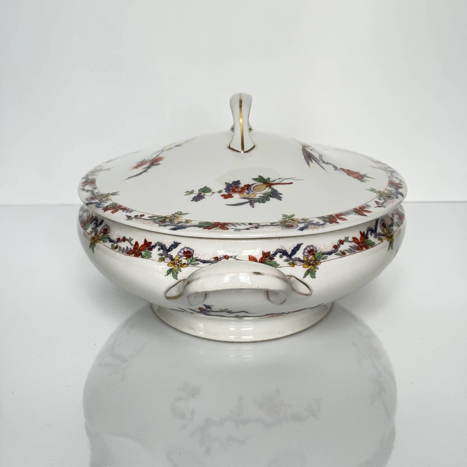 Bernardaud porcelain service, Bussac model – Kakiemon style decoration
