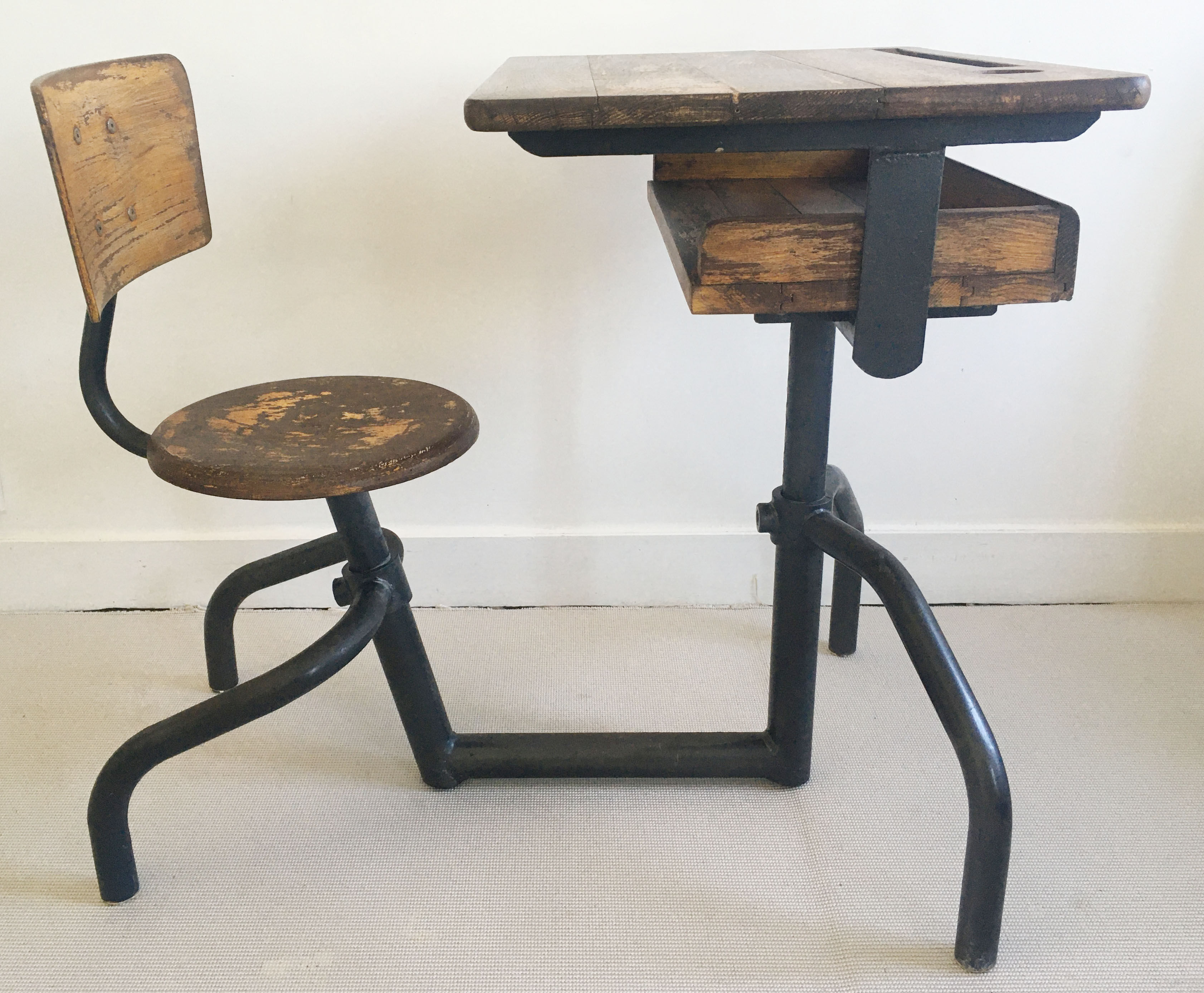 Schoolboy office Jacques Hitier