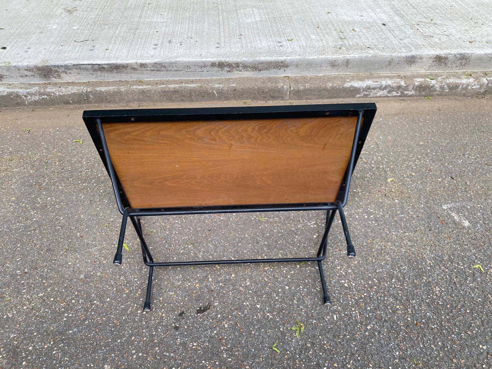 Table basse scandinave vintage bois et acier noir 1960