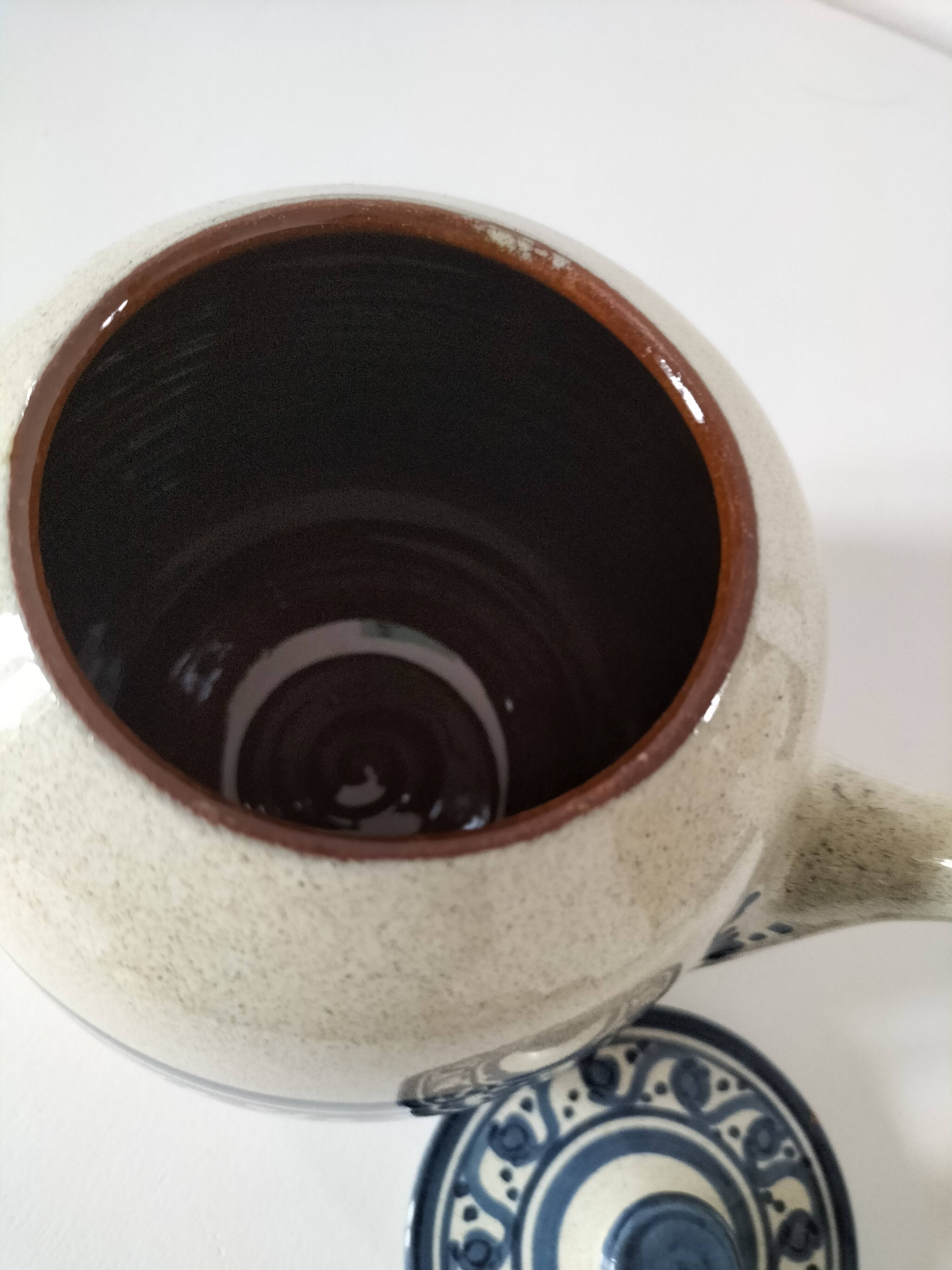 Théière artisanale grès beige moucheté et décor bleu