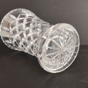 Ensemble de trois vases en cristal et en verre