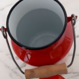 Pot à lait émaillée rouge