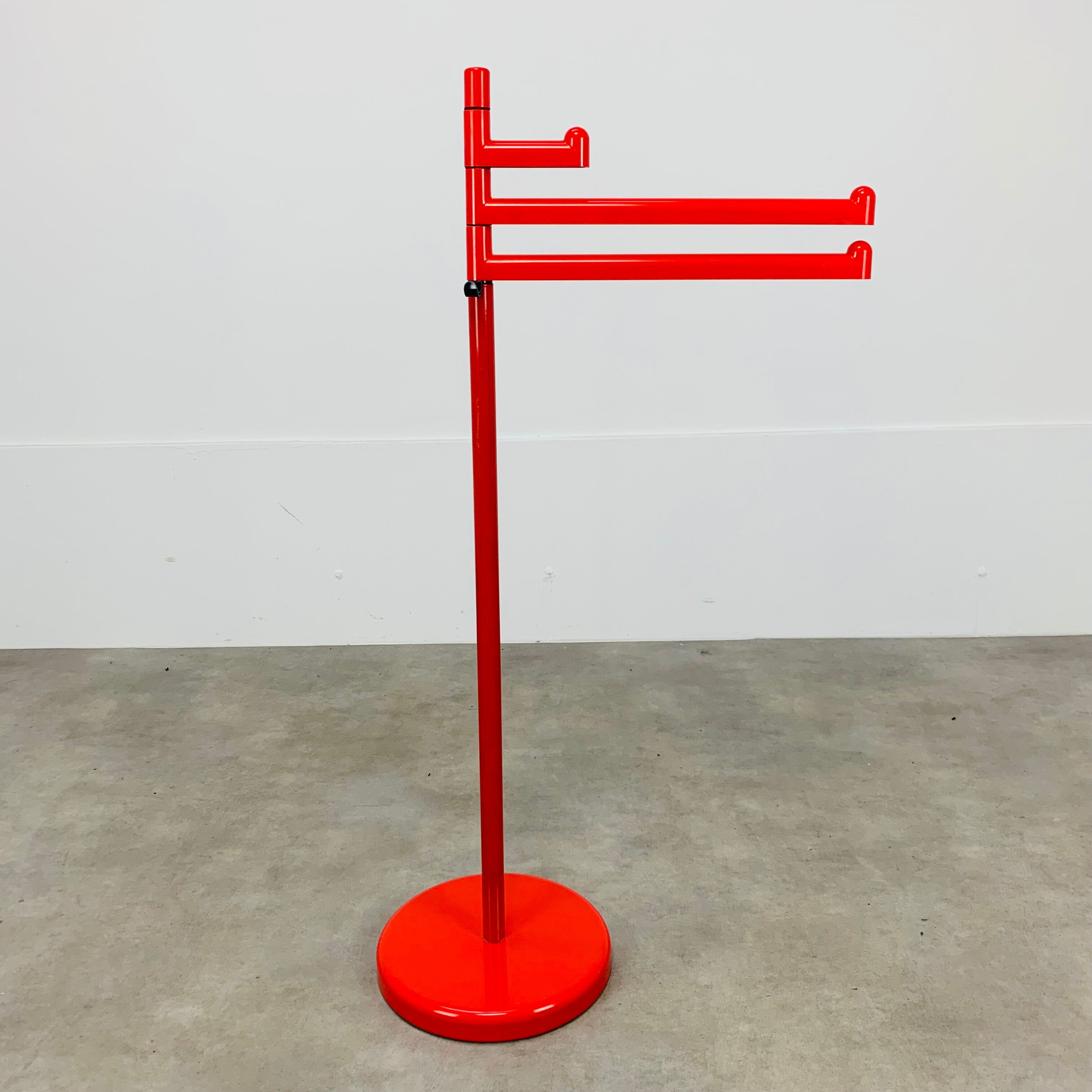 Valet or towel rack Makio Hasuike red for Metalplastica italy