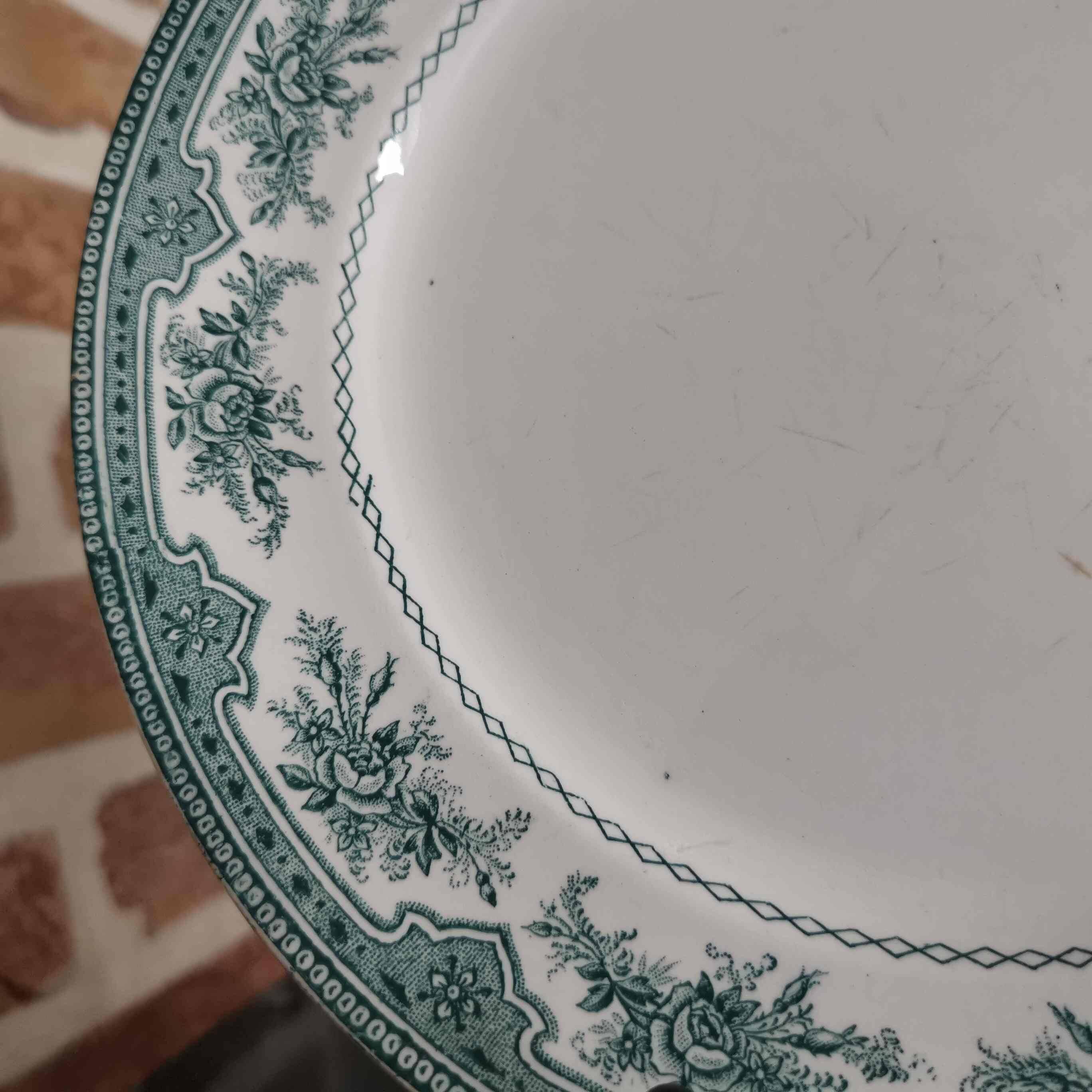 2 Moss Roses flat plates