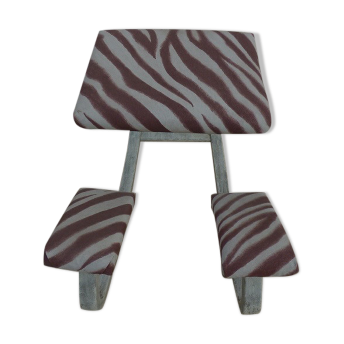 Ergonomic style chair for the office