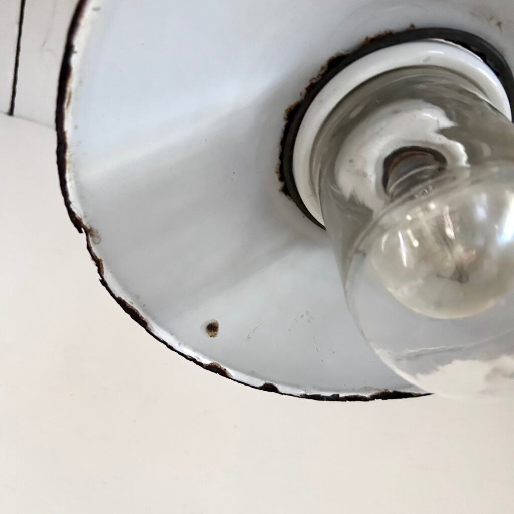 Paire de suspensions émaillées