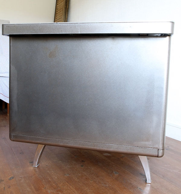 Industrial metal trade office pickled YAC