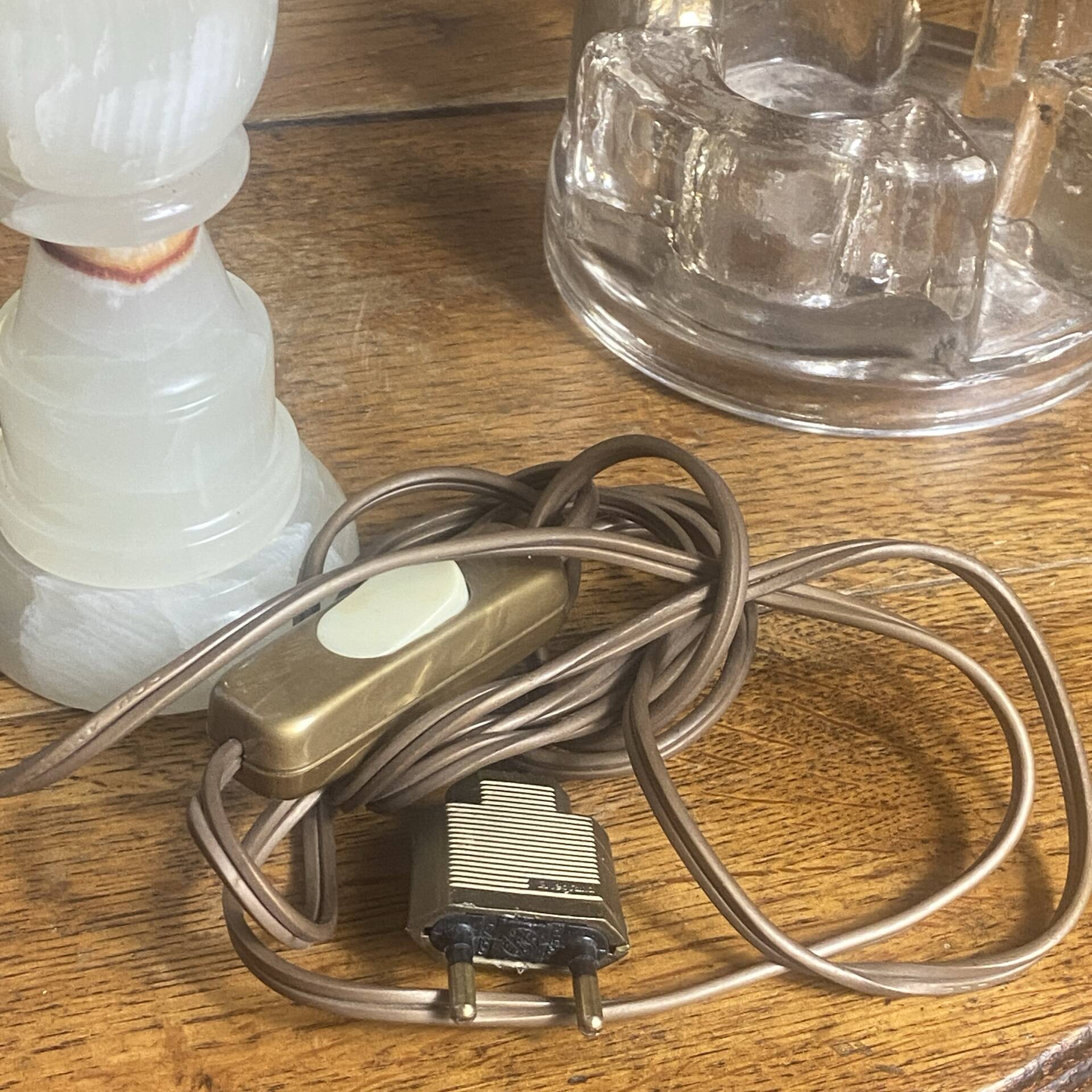 Onyx lamp base