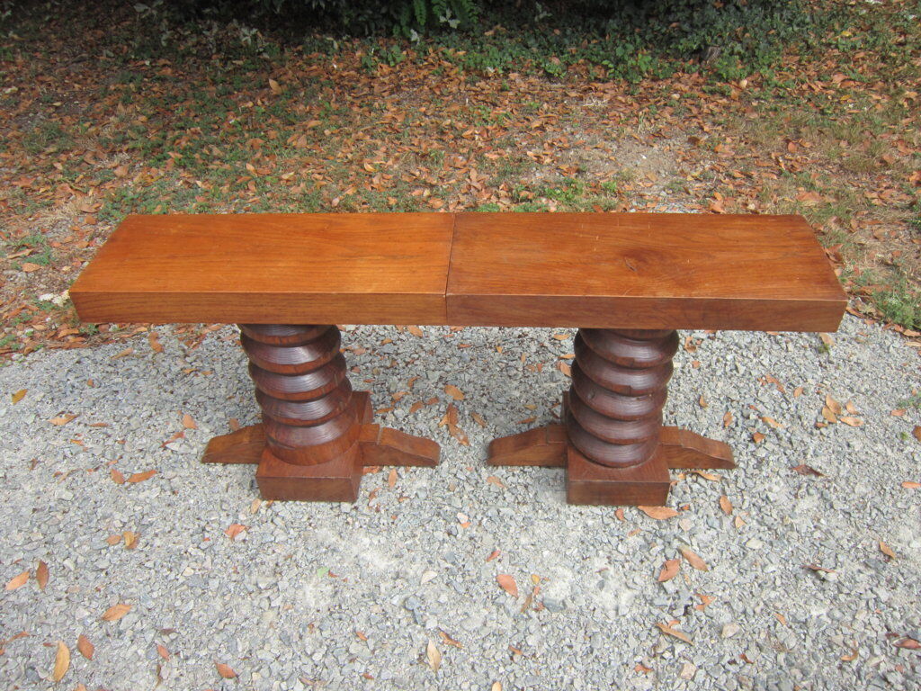 Pair of bedside tables press screws