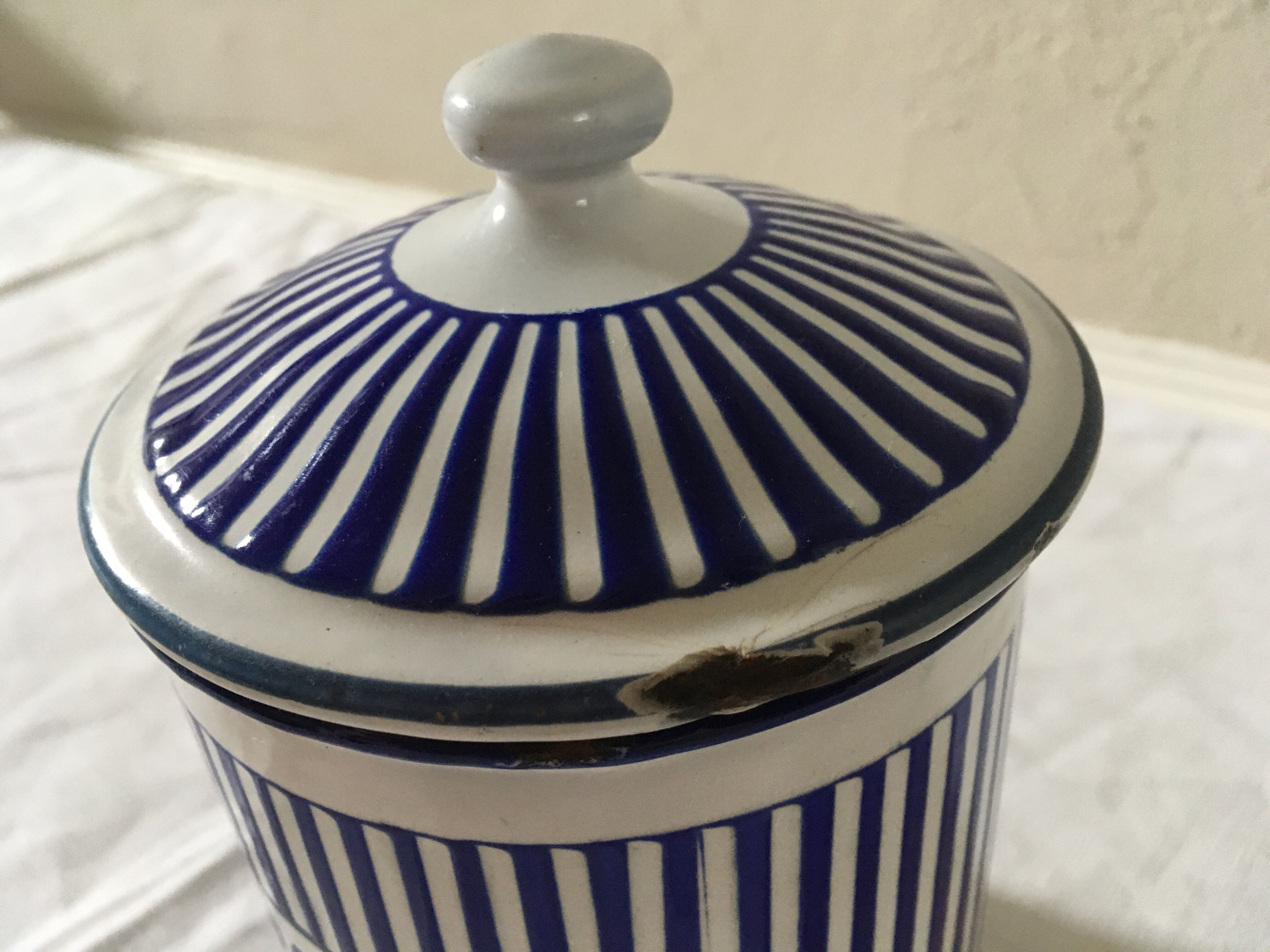 Enamelled tole pot